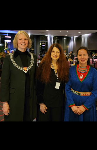 Scarlet with two Sami women in Norway.